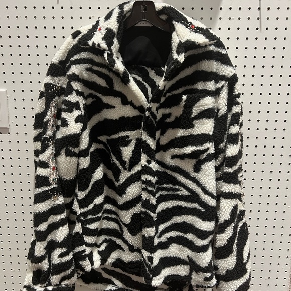 MNMI Black and White Zebra Print Teddy Jacket Size M